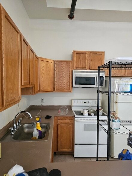 Building Photo - 173 Newark Ave