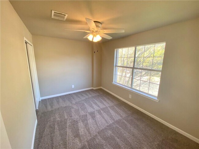 Building Photo - 6417 Orange Blossom Way