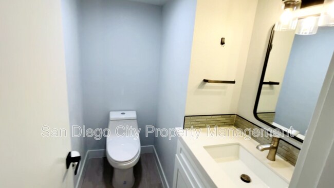 Building Photo - 4022 Mahaila Ave