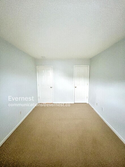 Building Photo - 416 Commons Dr