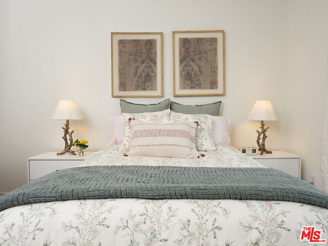 Building Photo - 11428 National Blvd