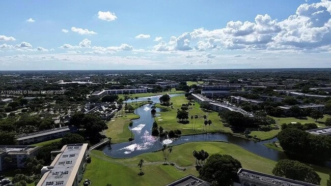 Building Photo - 4301 Martinique Cir