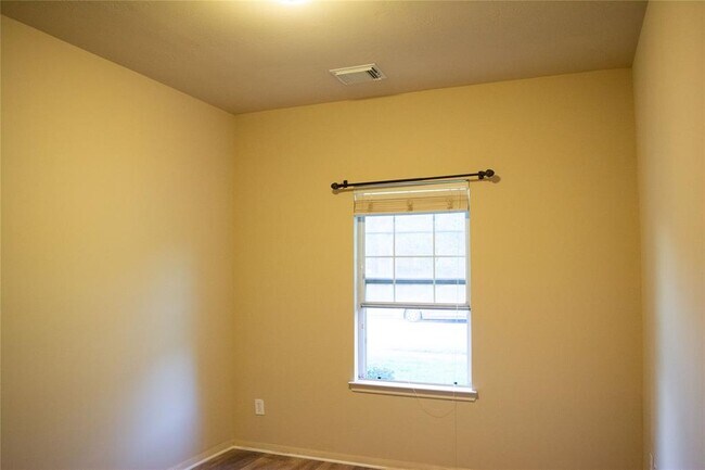 Building Photo - 100 San Simeon Dr