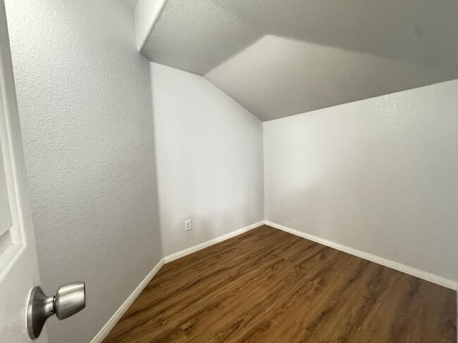 Building Photo - 3310 Robin Nest Ct