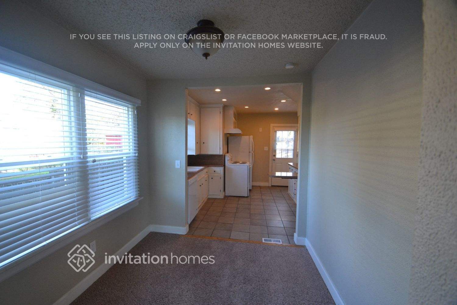 Building Photo - 1307 N Proctor St