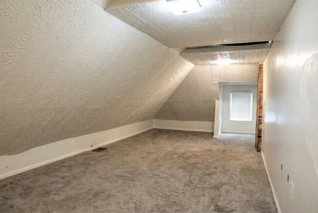 Building Photo - 72 Euclid Ave