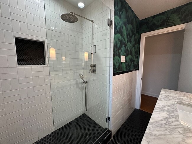 Building Photo - Central Austin 3 BR / 2 BA Update Home