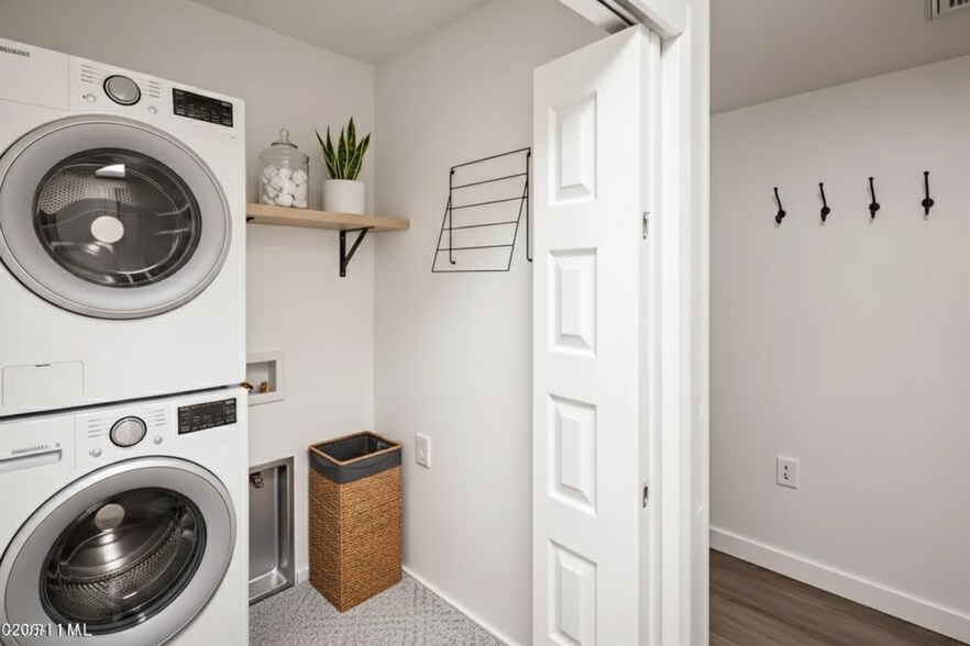 Building Photo - 3705 Challenger Dr