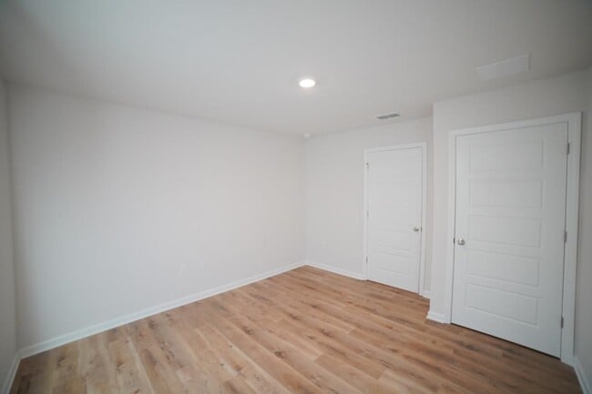 Building Photo - 4053 Brownstone Wy