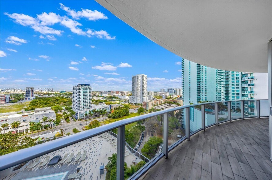 Building Photo - 488 NE 18th St