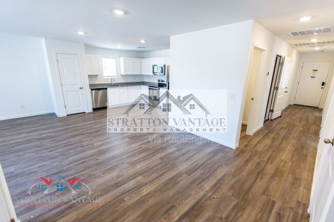 Building Photo - 15491 S Patagonia Rd