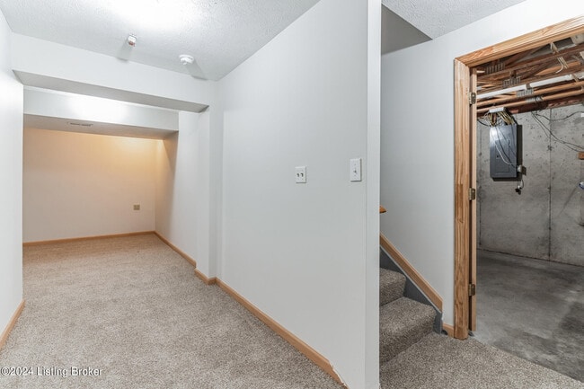 Building Photo - 10102 Winding River Way