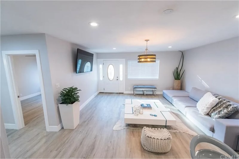 Building Photo - 12426 S Vermont Ave