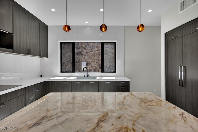 Building Photo - 378 Tranquil Peak Ct
