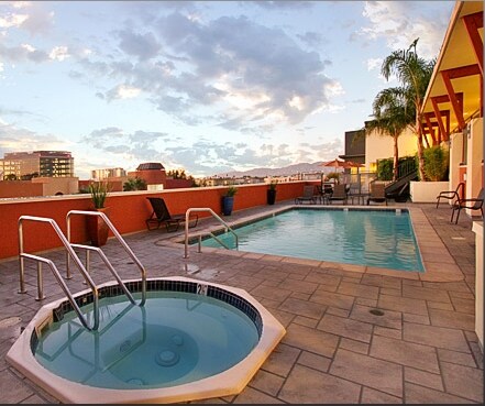 Pool - Milano at NoHo