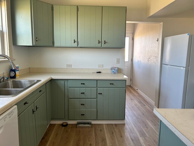 Building Photo - 4 bed 2 bath Home out in the Country
