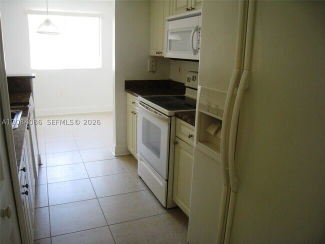 Building Photo - 21000 SW 87th Ave