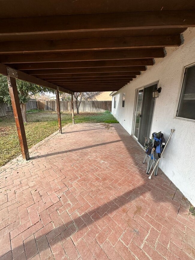 Building Photo - Cozy Home For Rent