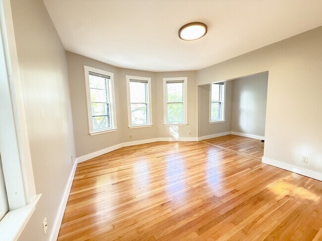 Building Photo - 36 Myrtle Ave