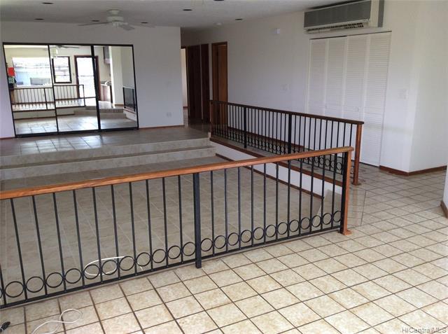 Building Photo - 1580 Ala Hahanui St