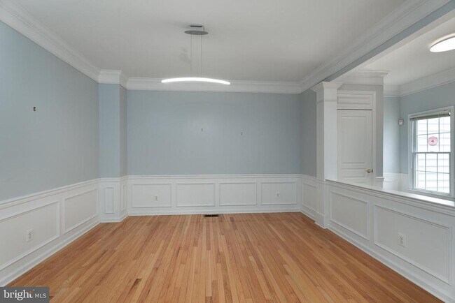 Building Photo - 33 Maidenhead Rd