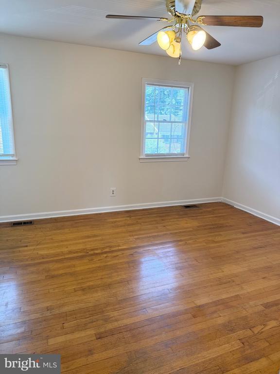 Building Photo - 413 Olde Greenwich Cir