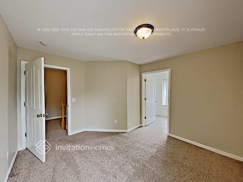 Building Photo - 658 Royal Crest Ct