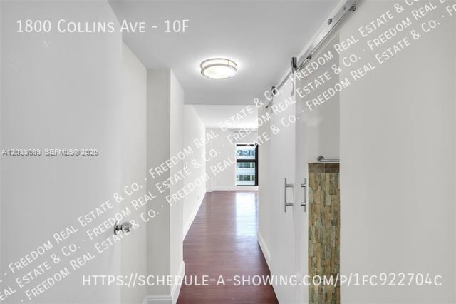 Building Photo - 1800 Collins Ave