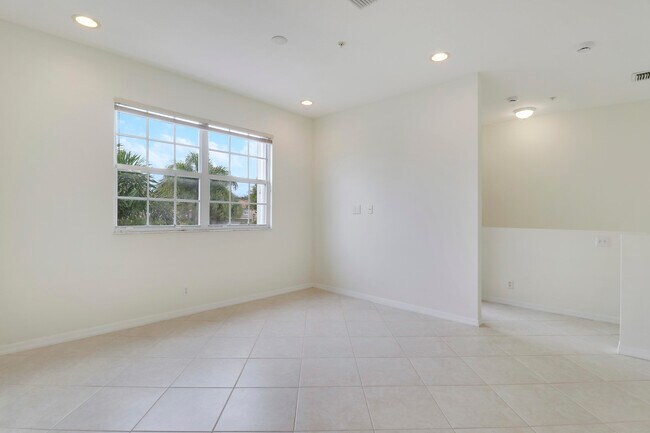Building Photo - 110 Lighthouse Cir