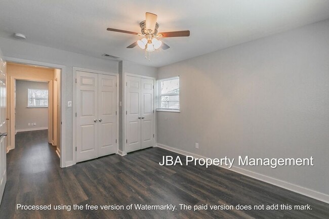 Building Photo - 3515 Selk Ave