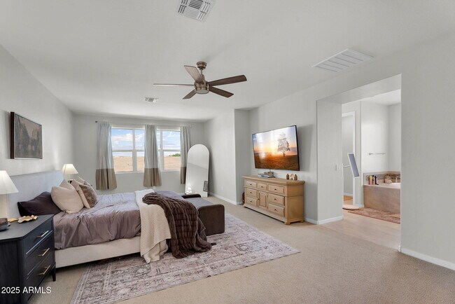 Building Photo - 9418 E Theia Dr
