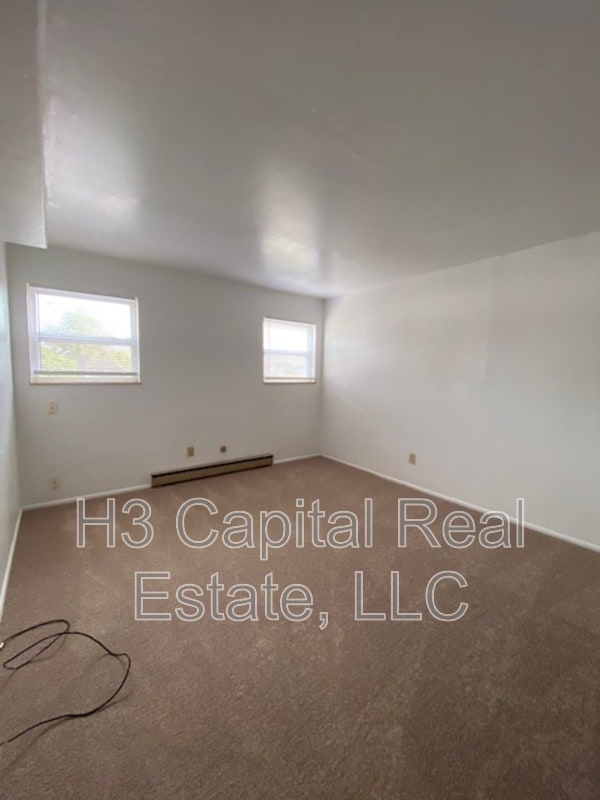Building Photo - 420 Joseph Dr