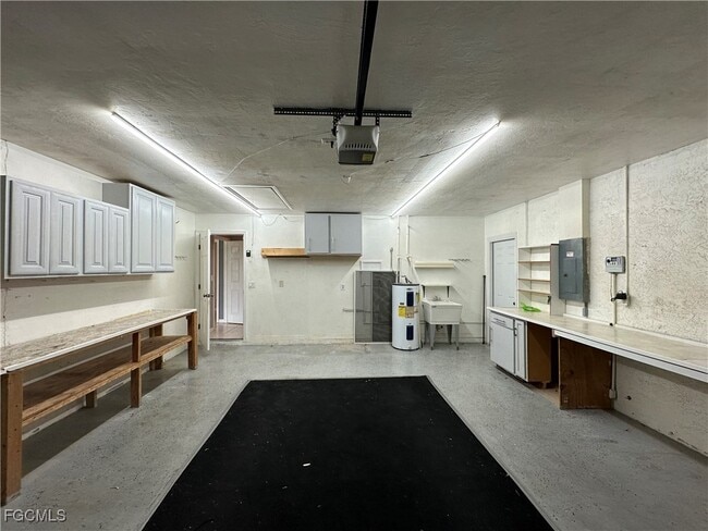 Building Photo - 3606 SE 1st Ave