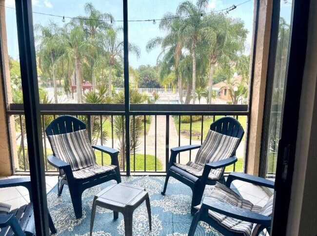 Building Photo - 2255 Lindell Blvd