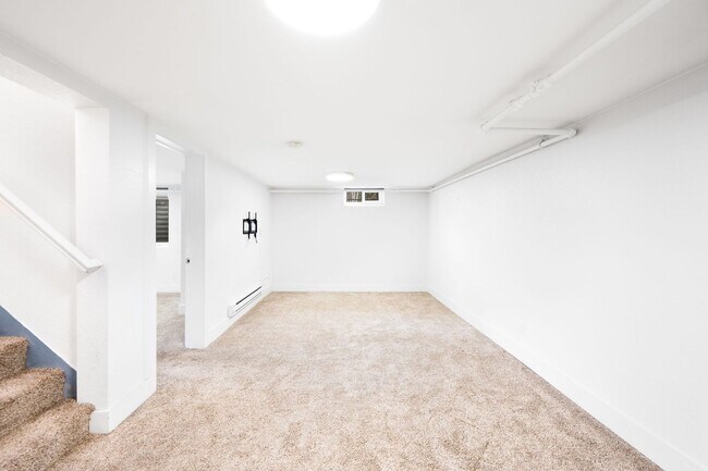Building Photo - 4BD, 3BA Park Hill Home with Yard and 2-Car Garage
