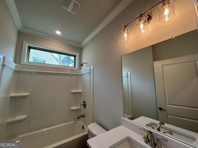 Building Photo - 473 Bandon Wy