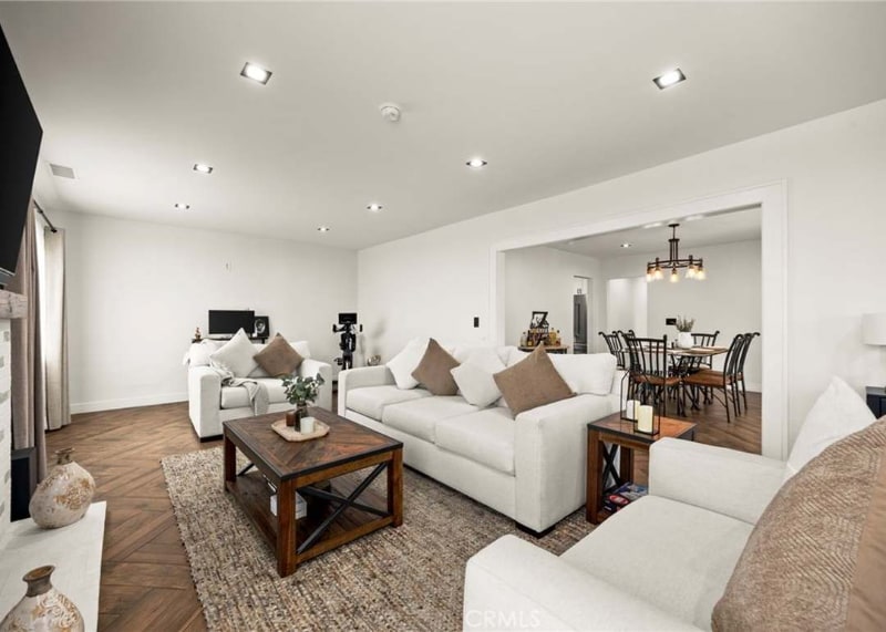 Building Photo - 2935 Live Oak St