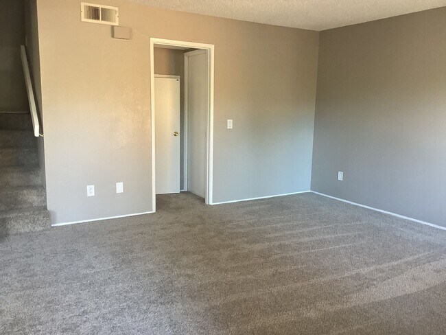 Building Photo - 4222 Topsail Ct