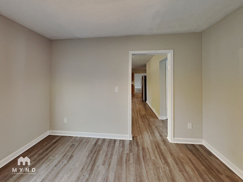 Building Photo - 110 Hodge Dr