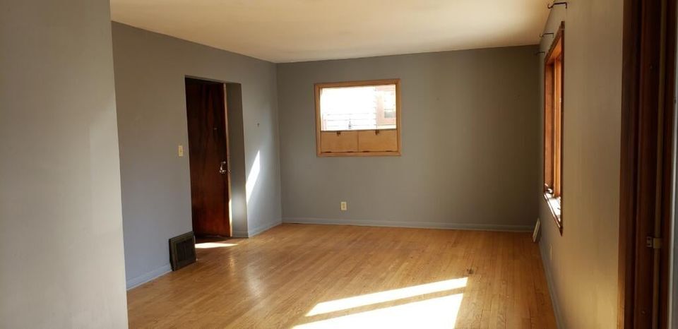 Building Photo - 3025 N Frederick Ave