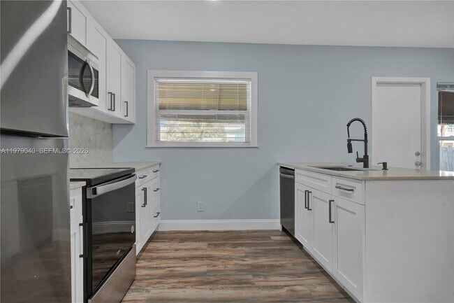 Building Photo - 607 SW 9th St