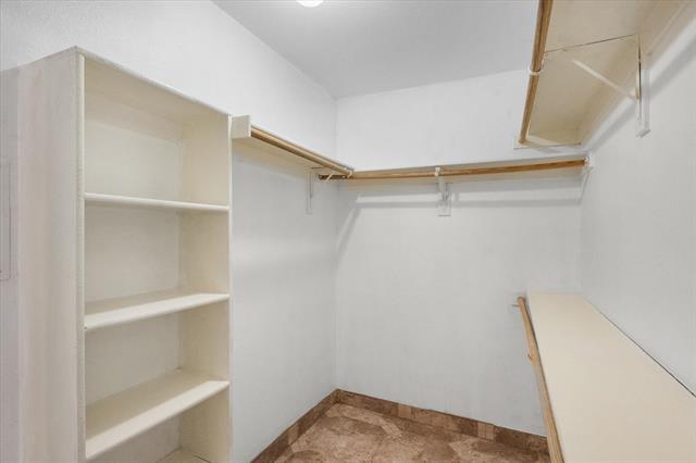 Building Photo - 4412 Ridgeway Dr