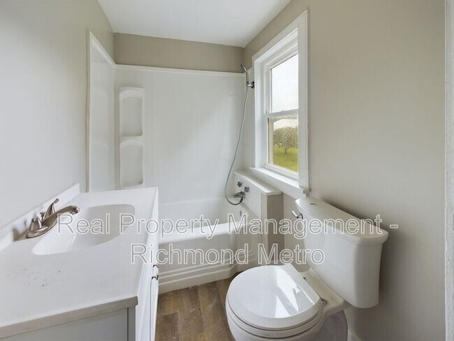 Building Photo - 1812 Gatewood Ave