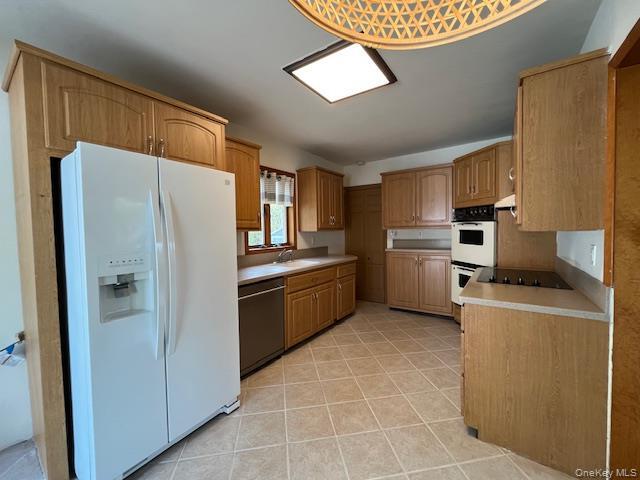 Building Photo - 21 Herbert Ave