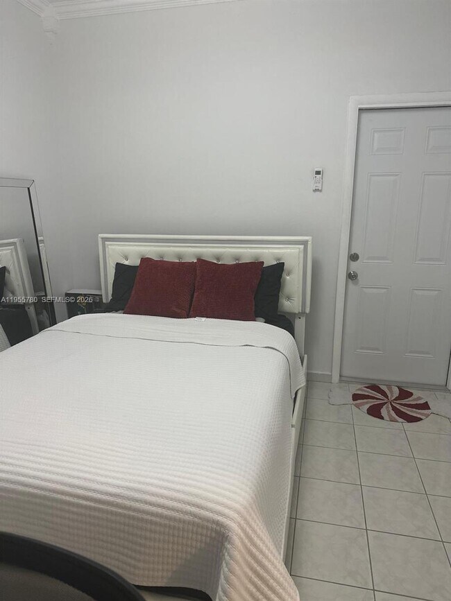 Building Photo - 12285 SW 10th Terrace