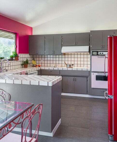 Building Photo - 10744 Deep Cliffe Dr