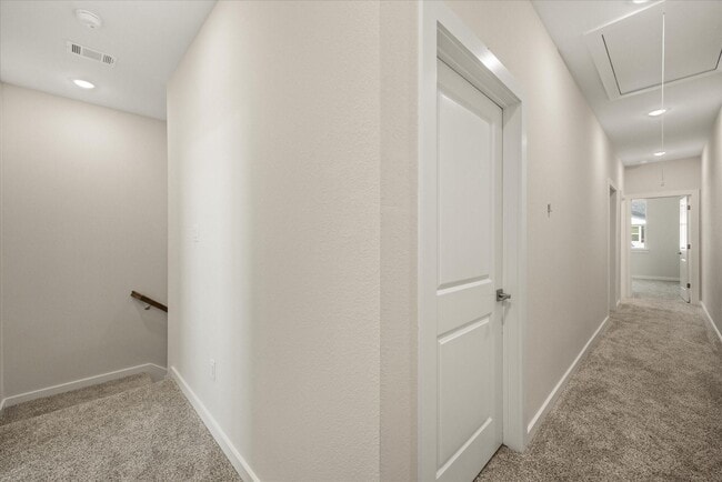 Building Photo - 597 Galt Dr