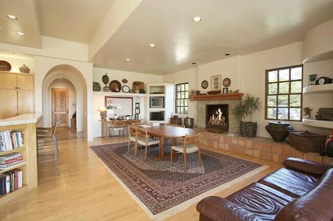 Building Photo - 3756 Foothill Rd