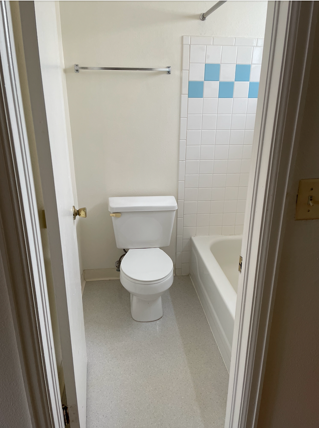 Building Photo - 2295 Goss Cir E