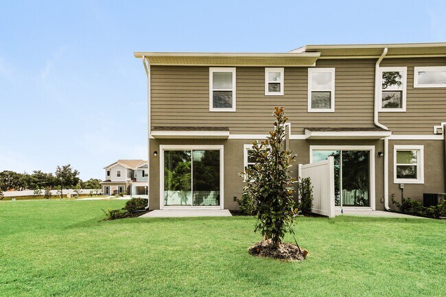 Building Photo - 1531 Tristar Dr